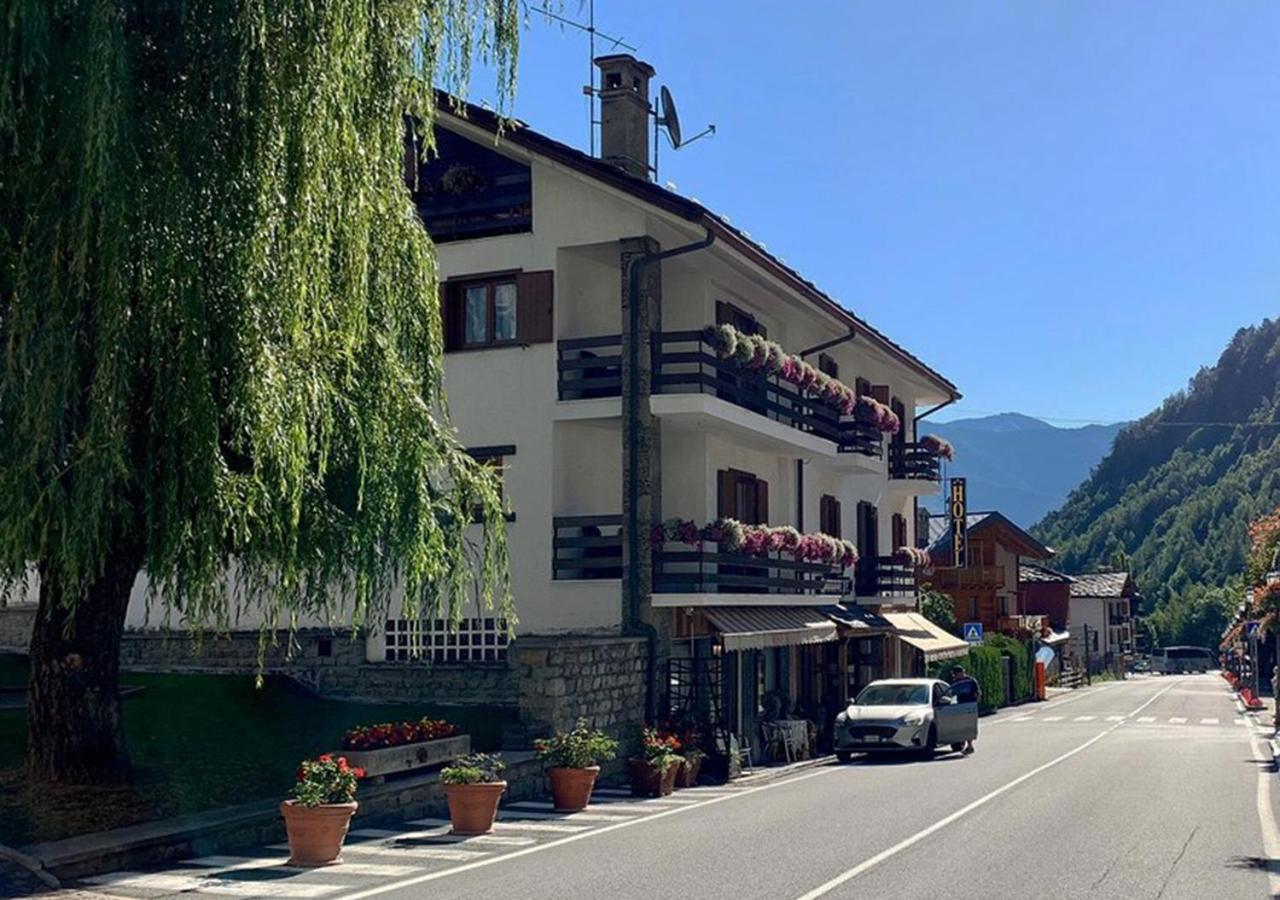 Hotel Bucaneve Pré-Saint-Didier Eksteriør billede
